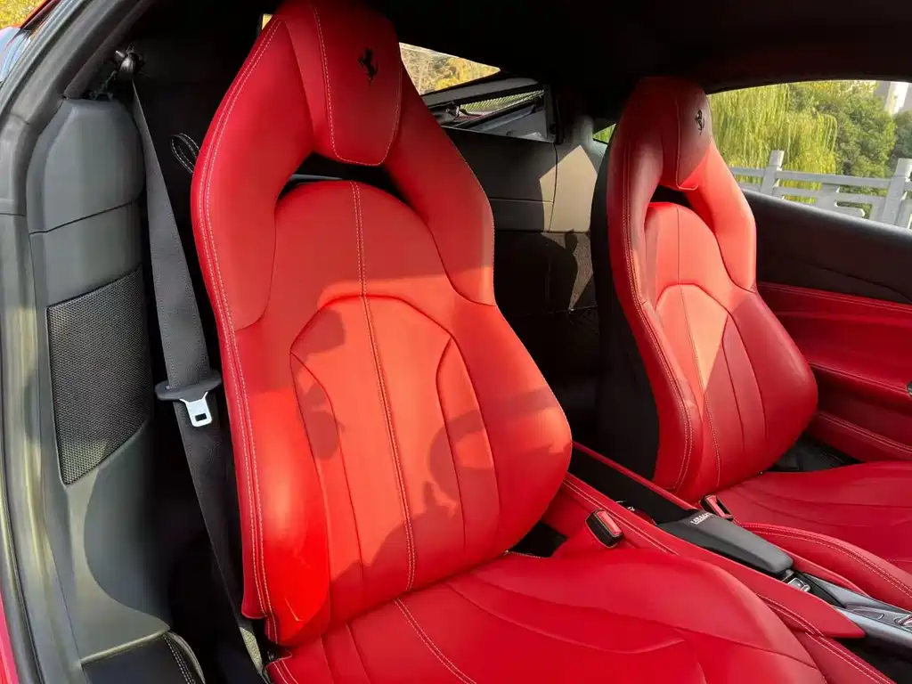Ferrari F8 2019 Tributo 3.9T V8