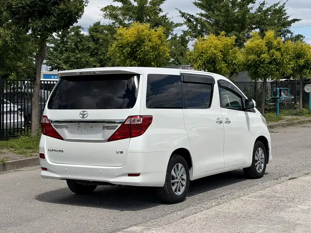 Toyota Alphard 2012 3.5L Luxury