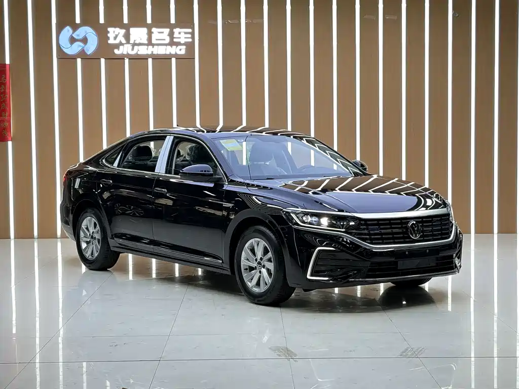 Volkswagen Passat 2025 430PHEV