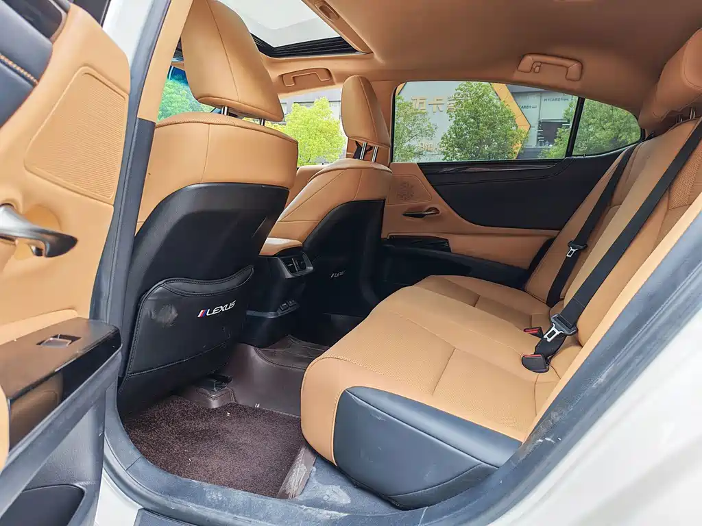 Lexus ES — миниатюра 6
