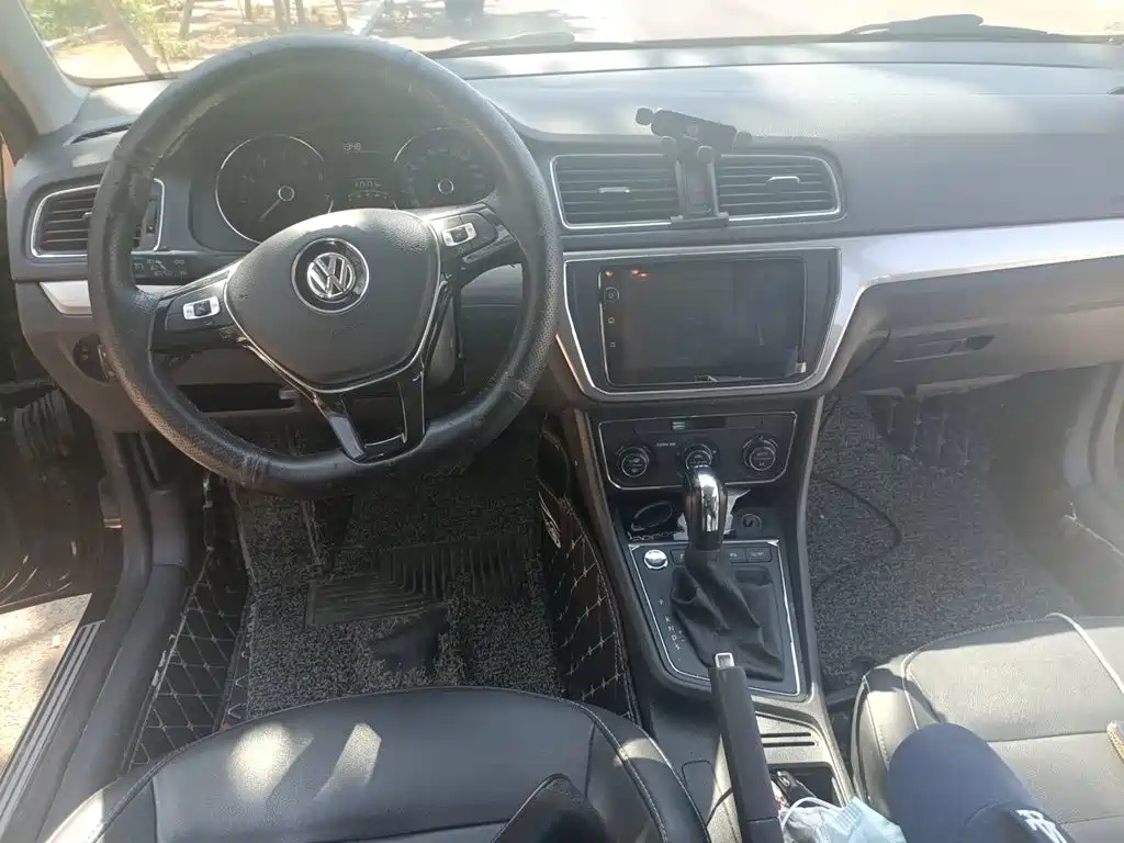 Volkswagen Lavida — миниатюра 10