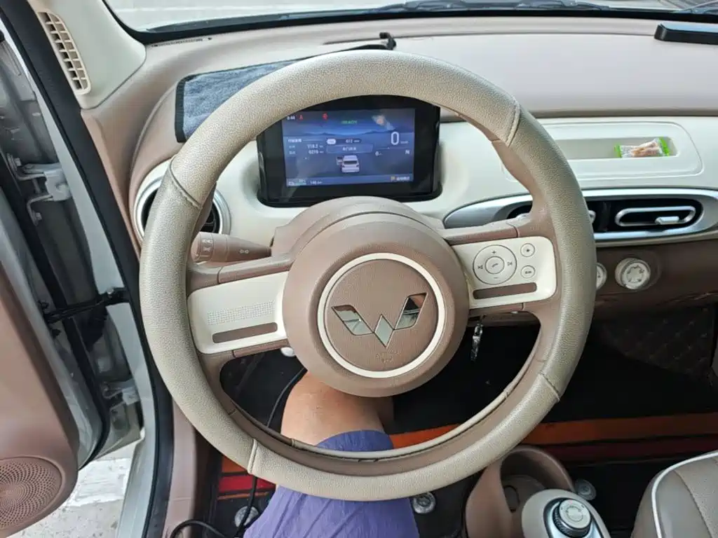 Wuling MINIEV — миниатюра 11