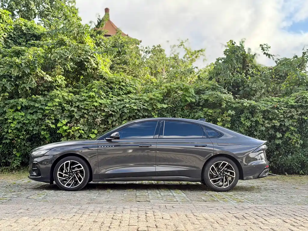 Lincoln Z — миниатюра 4