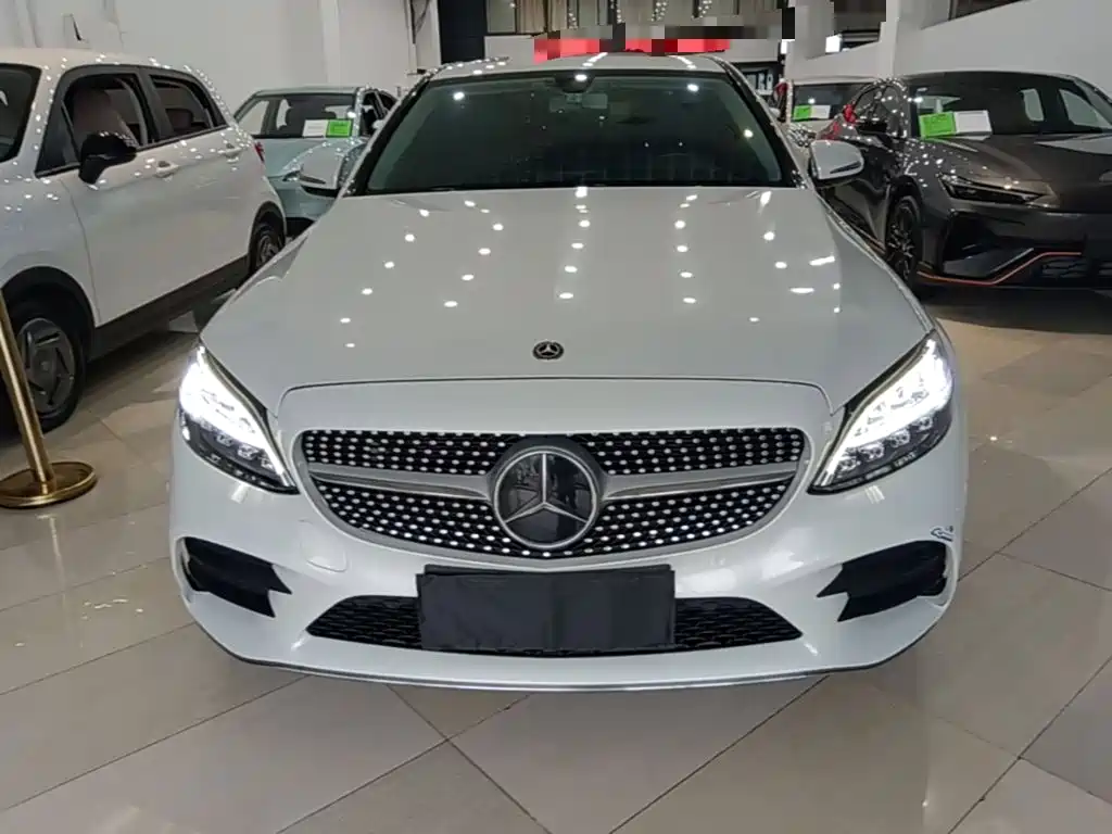 Mercedes-Benz C-Class — миниатюра 3