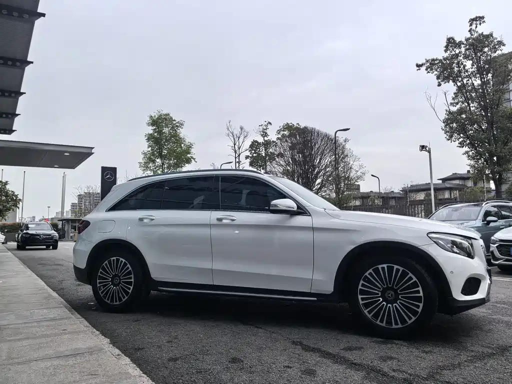 Mercedes-Benz GLC 2019 GLC 200 L 4MATIC