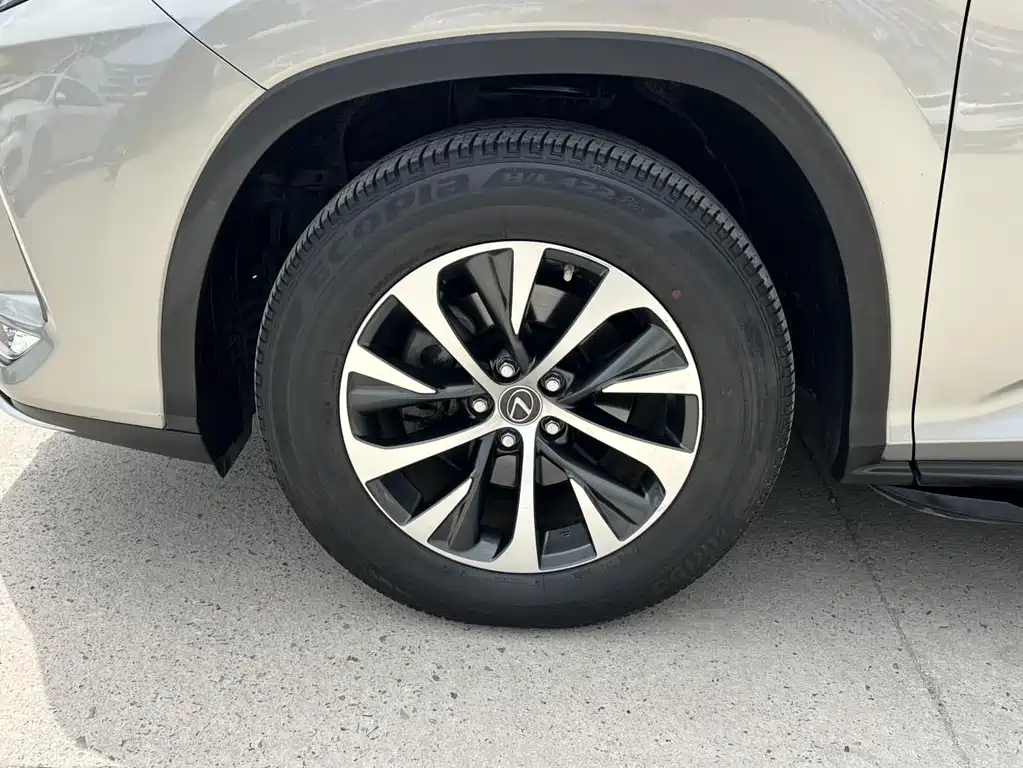 Lexus RX — миниатюра 16
