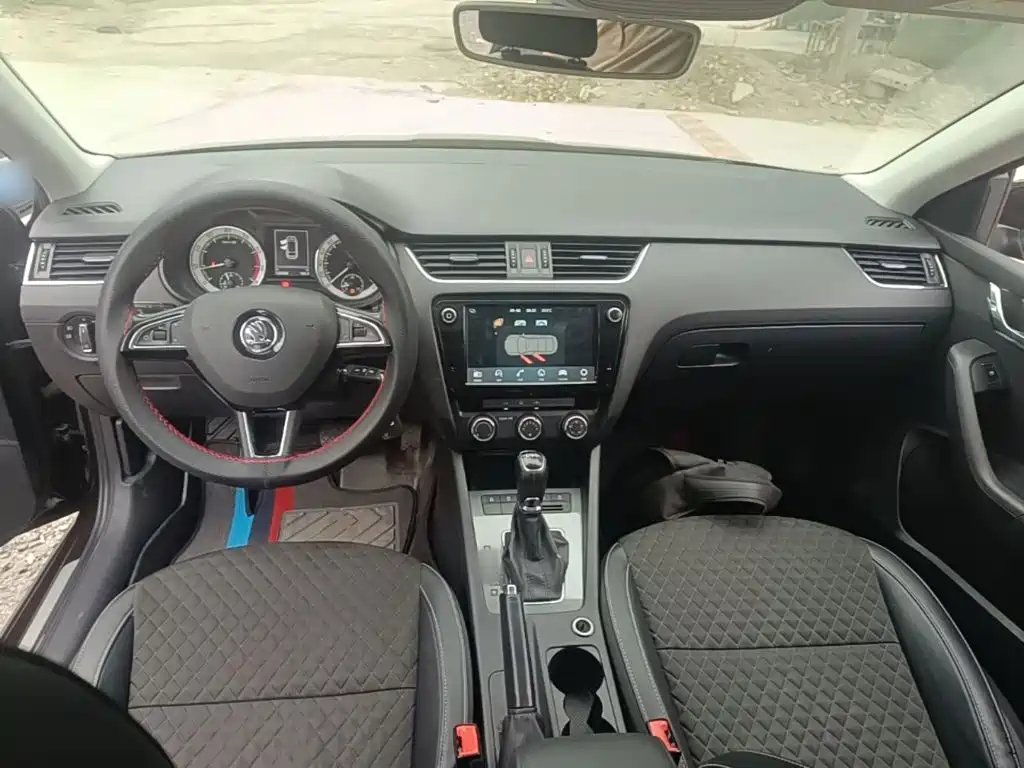 Skoda Octavia — миниатюра 10