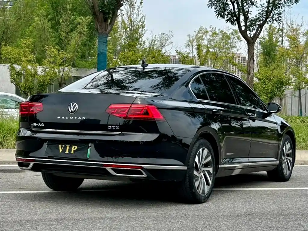 Volkswagen Magotan PHEV — миниатюра 9