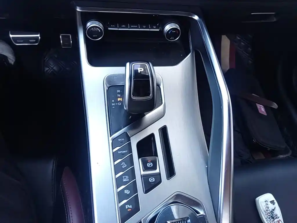 Geely Binyue — миниатюра 14