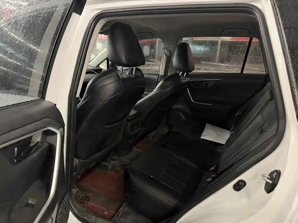 Toyota Wildlander — миниатюра 6