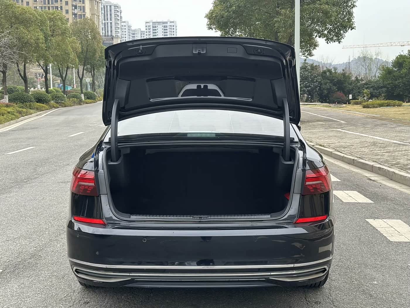 Volkswagen Passat 1.4 л 2022 г. Чёрный, пробег 50000 км