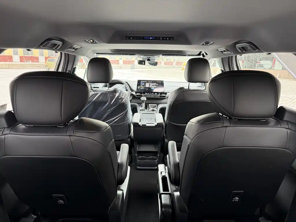TOYOTA SIENNA