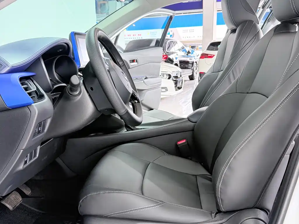 Toyota C-HR — миниатюра 4