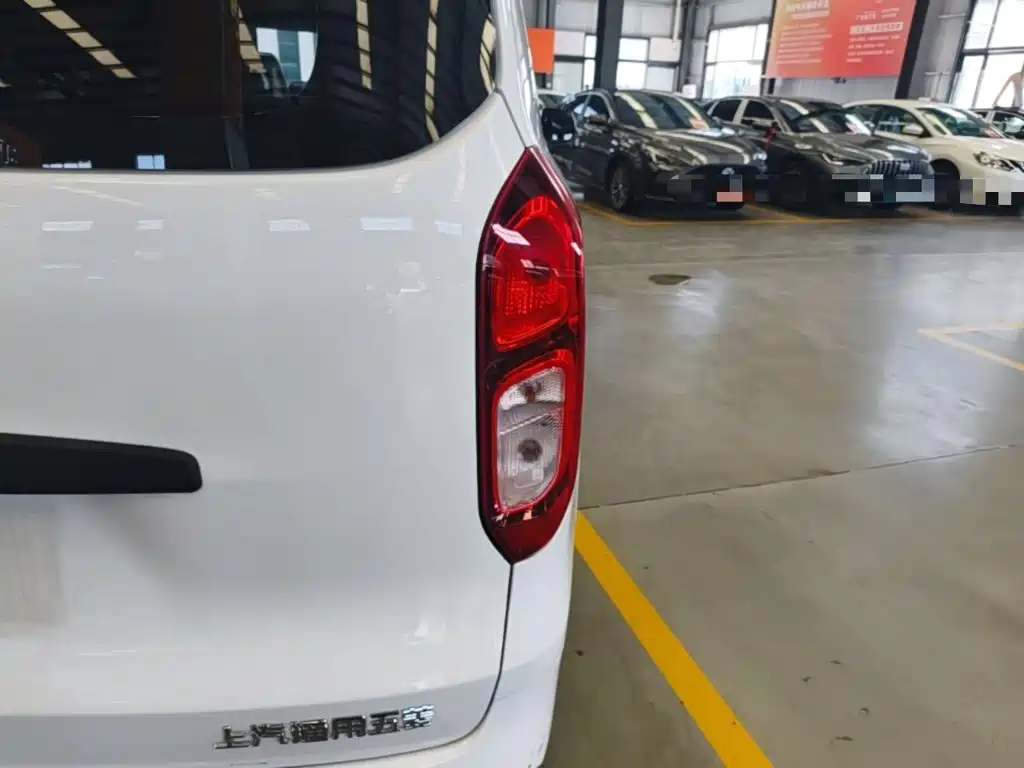 Wuling Hongguang EV — миниатюра 8