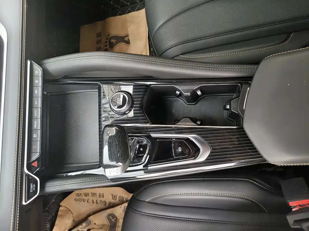 Geely Xingyue L — миниатюра 8