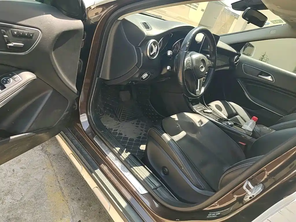Mercedes-Benz GLA — миниатюра 16