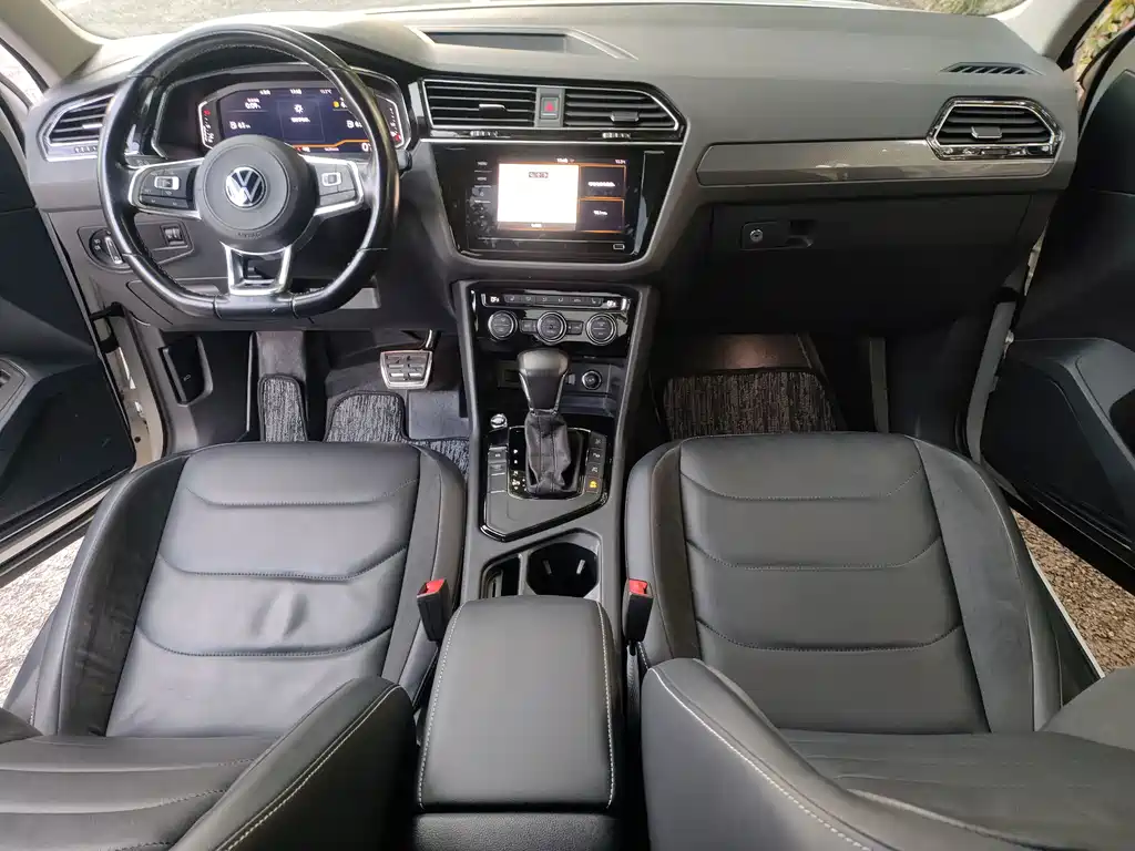 Volkswagen Tiguan L — миниатюра 17