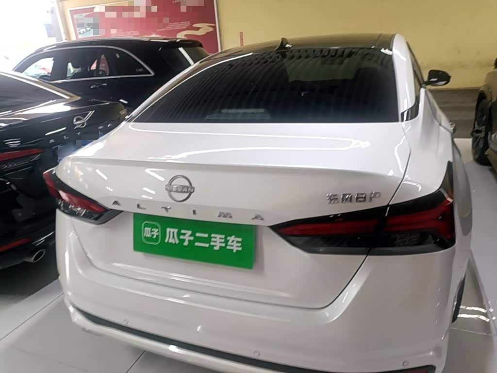 Nissan Teana 2.0 л 2025 г. Белый, пробег 16100 км
