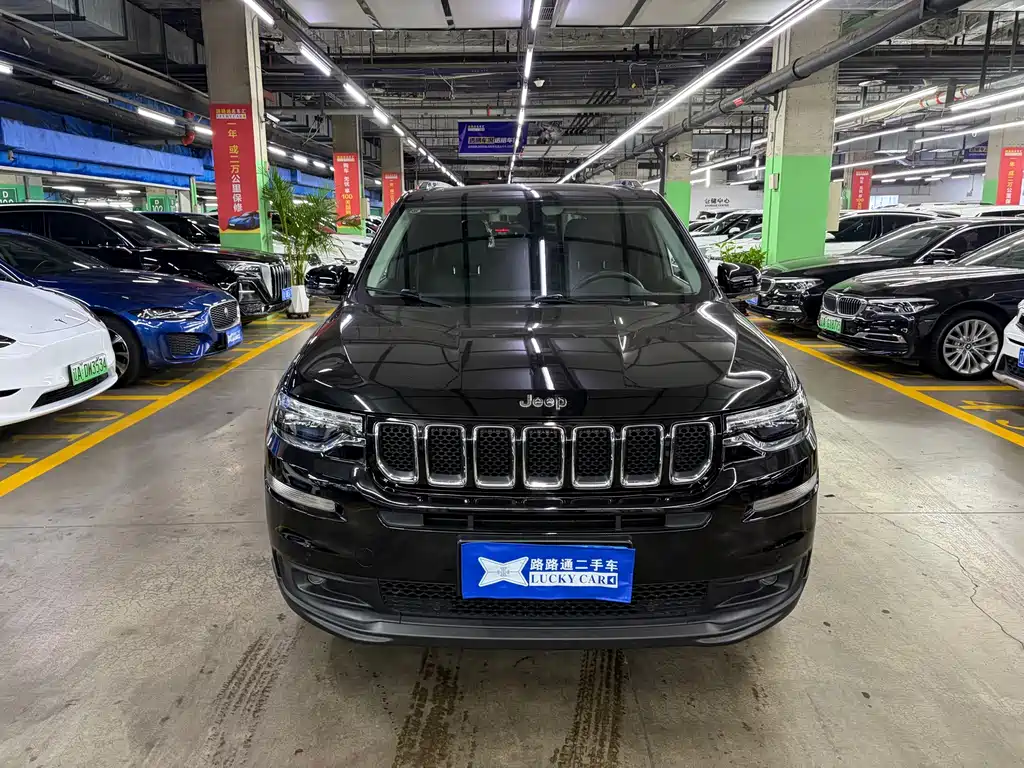 Jeep Commander — миниатюра 2