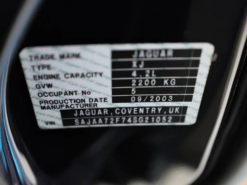 Jaguar XJ — миниатюра 11