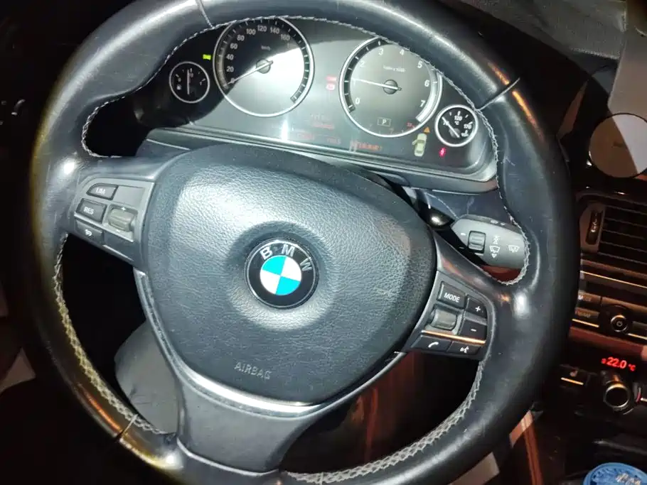 BMW 5 Series — миниатюра 15
