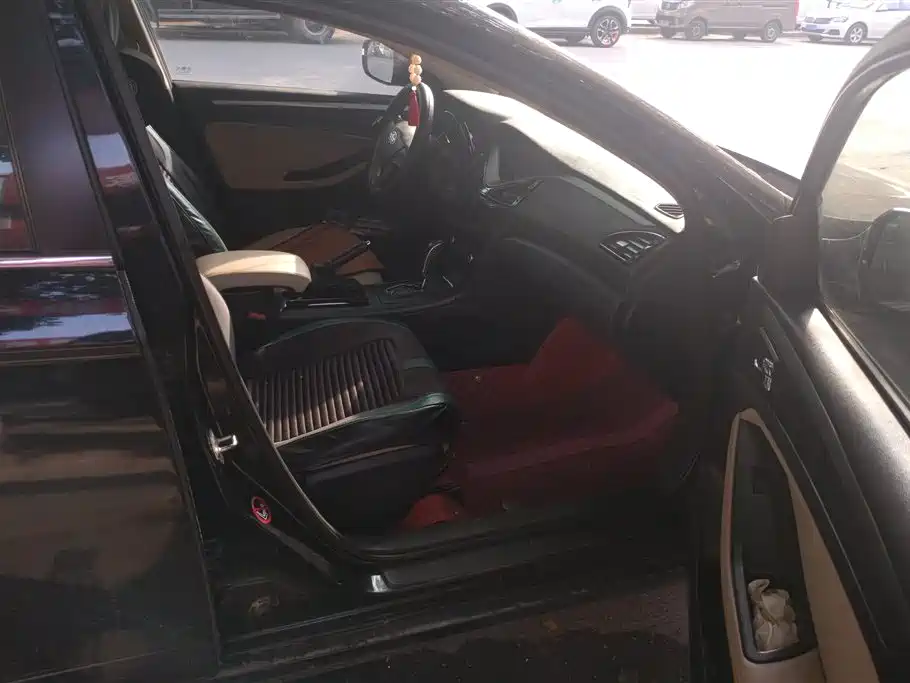 Bestune B70 2014 2.0L AT Comfort