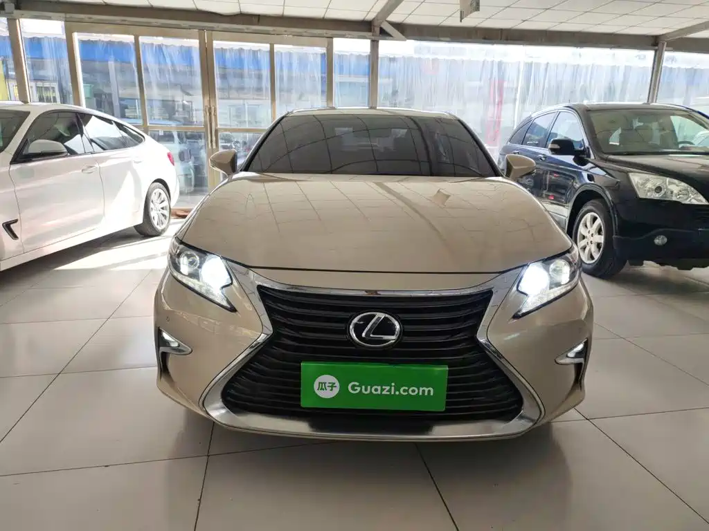 Lexus ES — миниатюра 3