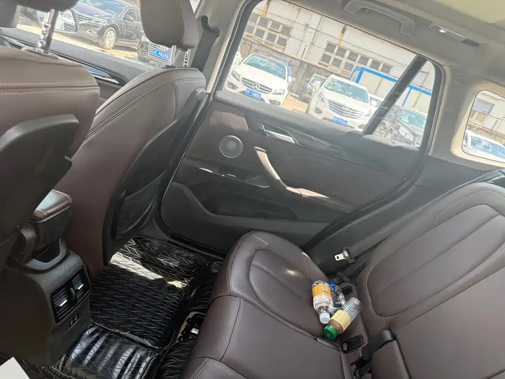 BMW X1 — миниатюра 4
