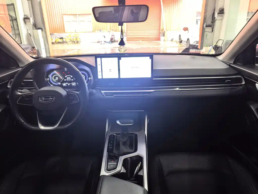 Geely Emgrand — миниатюра 17