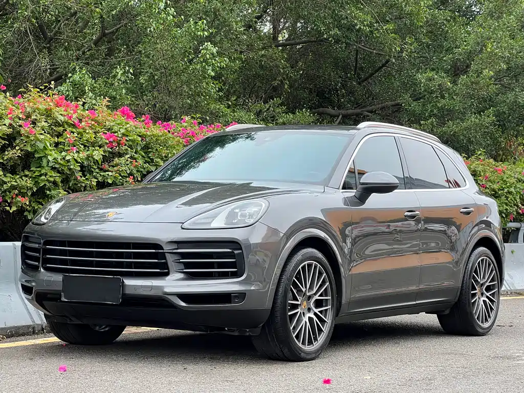 Porsche Cayenne 2022