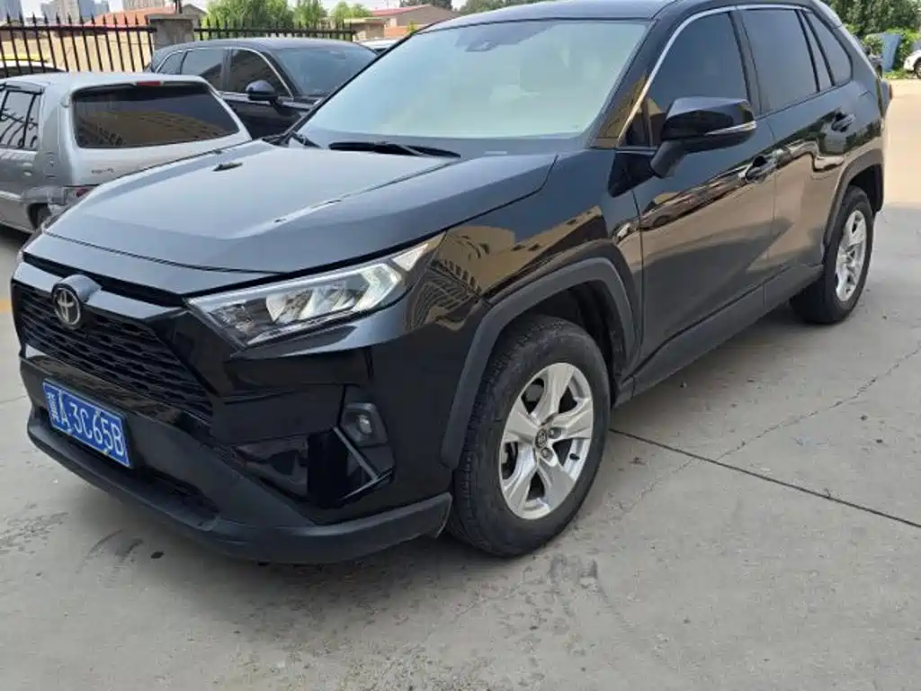 Toyota RAV4 — миниатюра 2