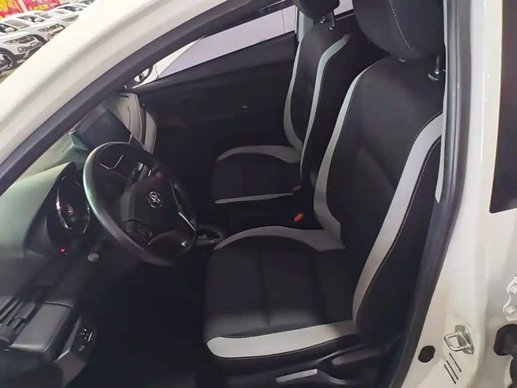 Toyota Yaris L — миниатюра 15