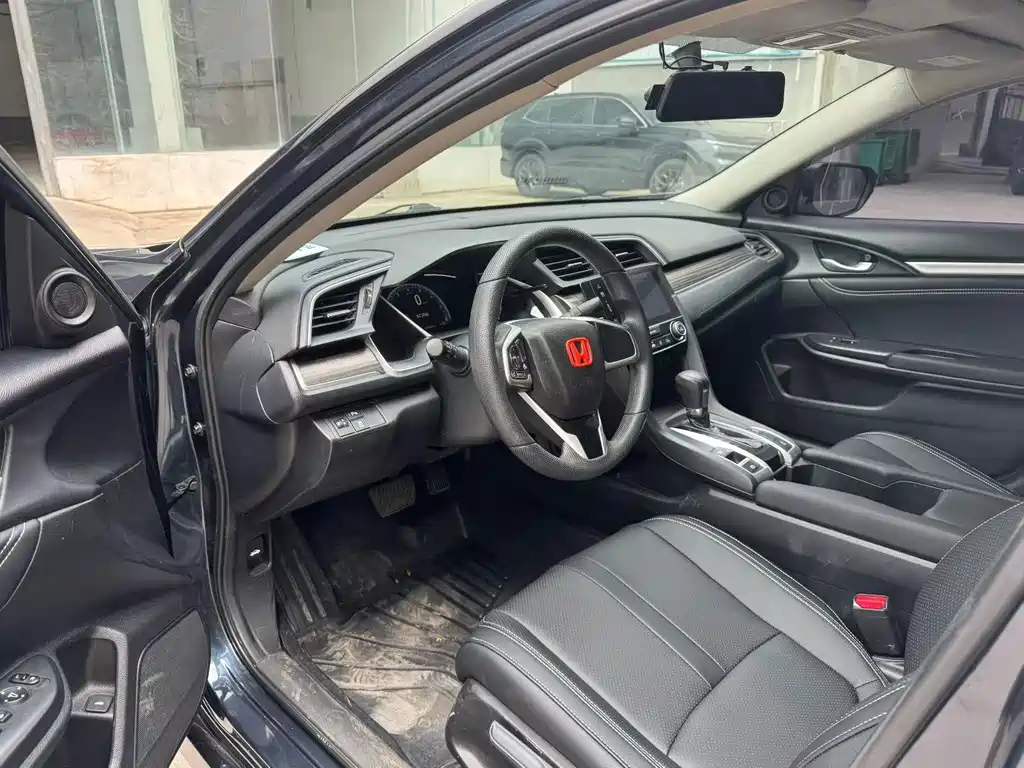 Honda Civic — миниатюра 4