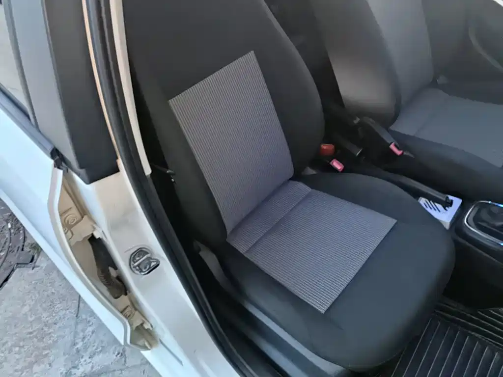 Volkswagen Polo — миниатюра 25