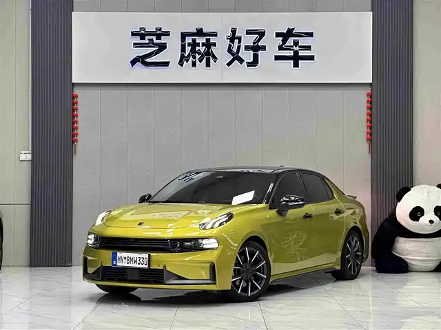 2020 Lynk & Co 03