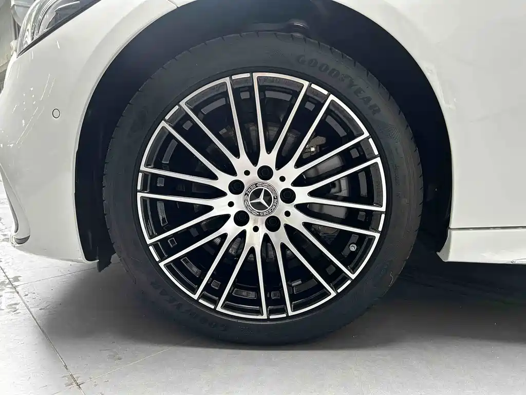 Mercedes-Benz C-Class — миниатюра 4