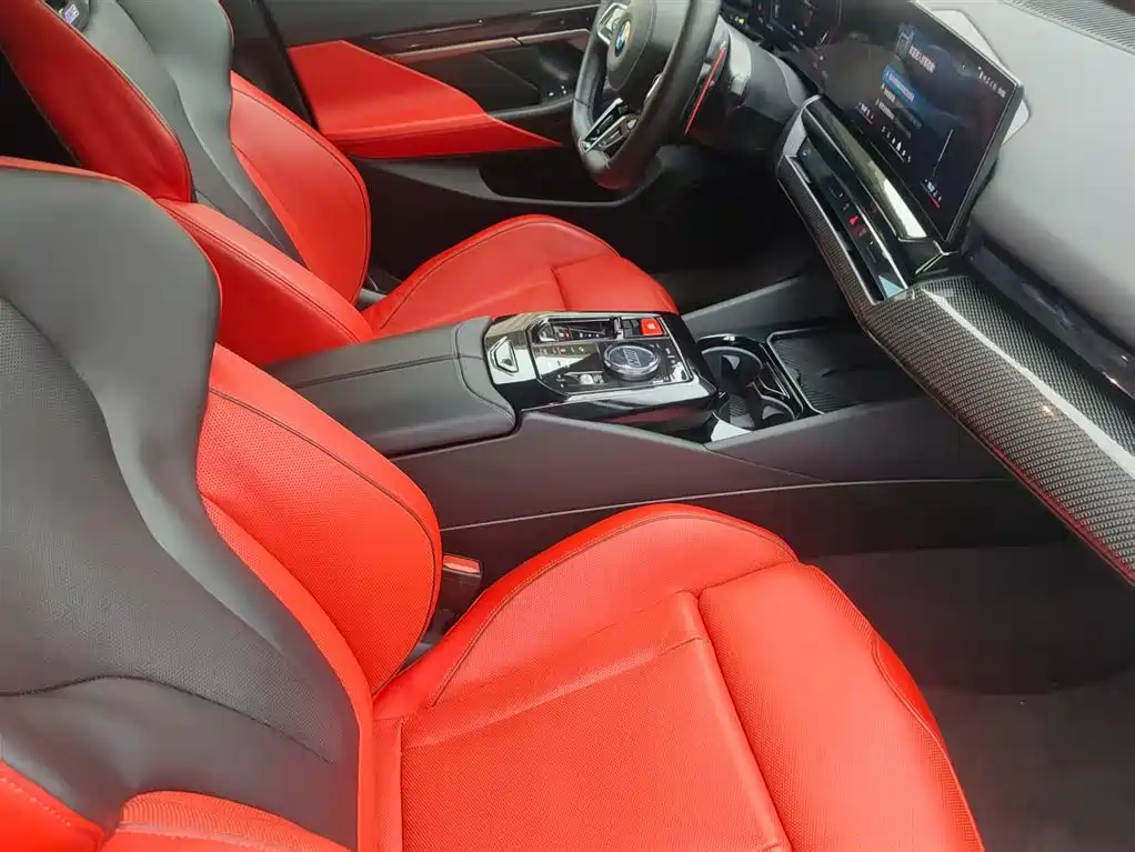 BMW M5 2025 M5