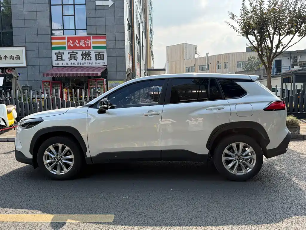 Toyota Corolla Cross — миниатюра 3