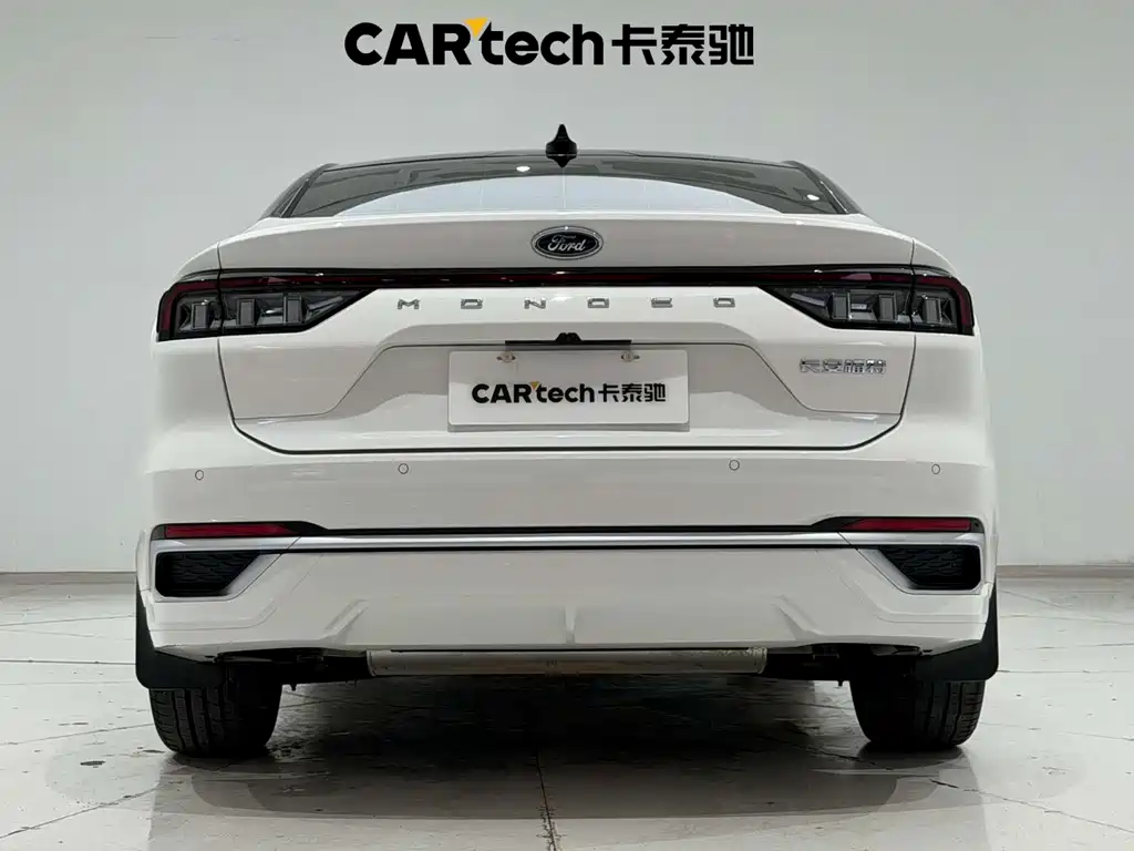 Ford Mondeo 2025 2.0T EcoBoost