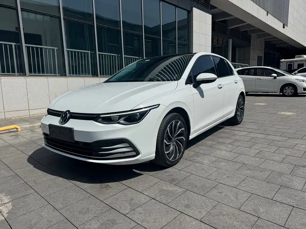 Volkswagen Golf 2023