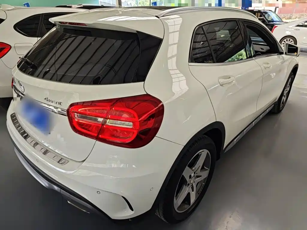 Mercedes-Benz GLA (Import) — миниатюра 7
