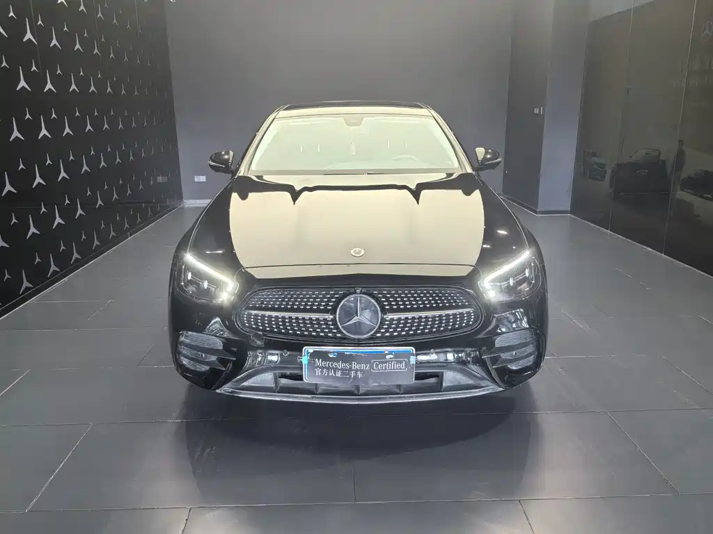Mercedes-Benz E-Class — миниатюра 2