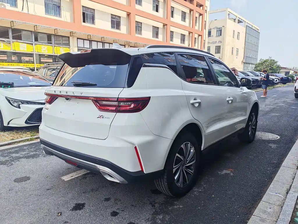 Geely Vision X6 — миниатюра 5