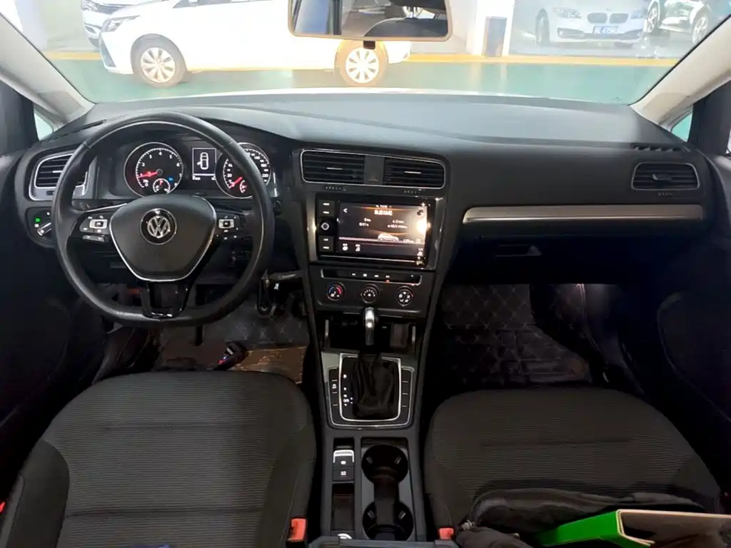 Volkswagen Golf — миниатюра 10