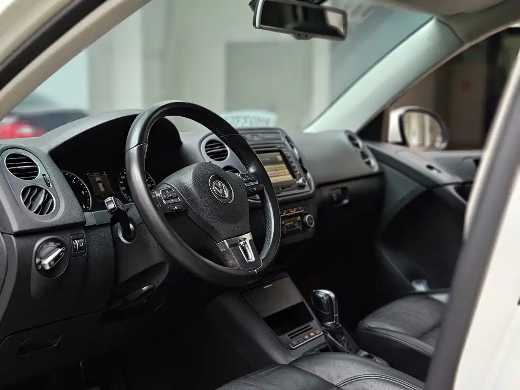 Volkswagen Tiguan — миниатюра 14