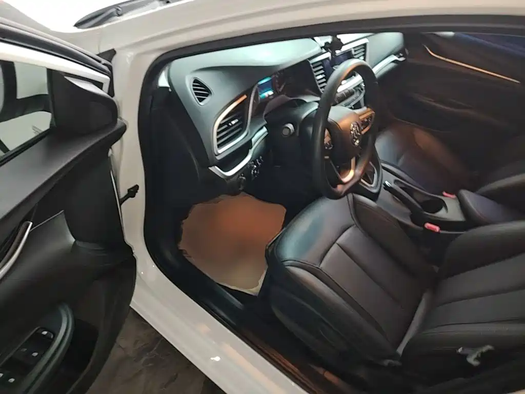 Buick Excelle — миниатюра 16