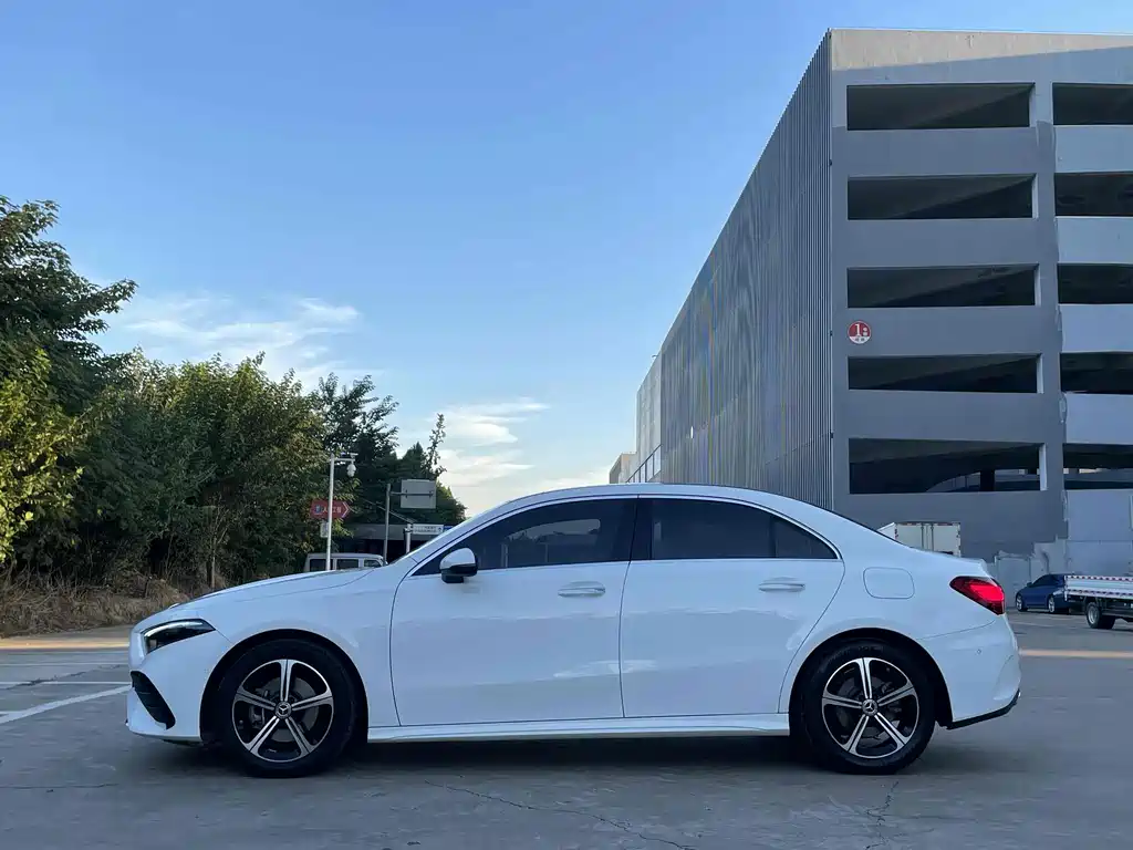 Mercedes-Benz A-Class — миниатюра 12