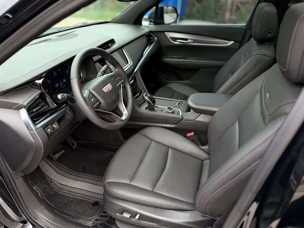 Cadillac XT6 — миниатюра 8
