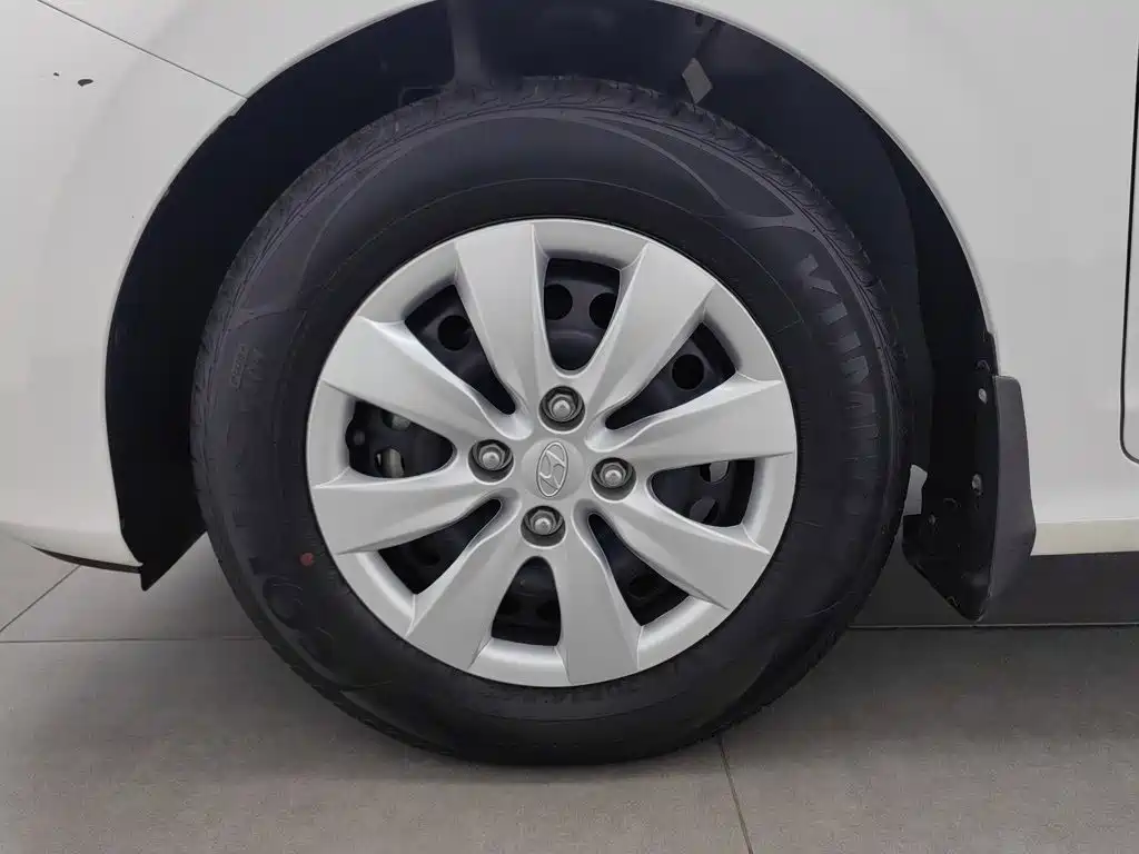 Hyundai Verna — миниатюра 17