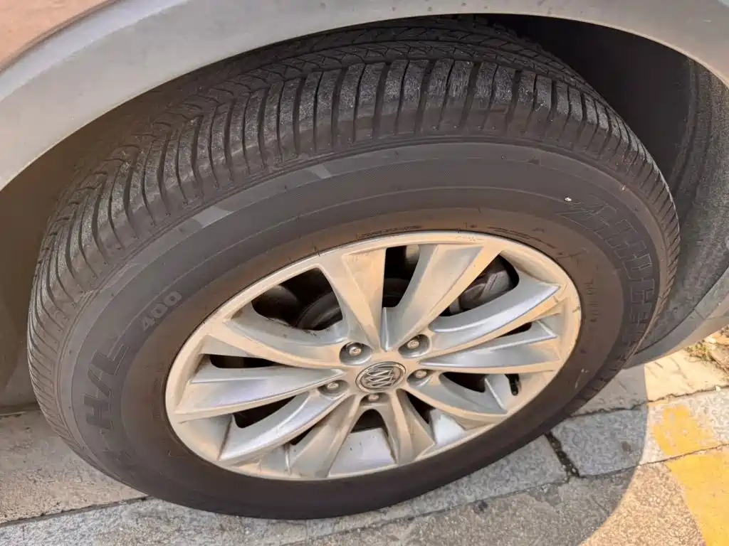 Buick Envision Plus — миниатюра 11